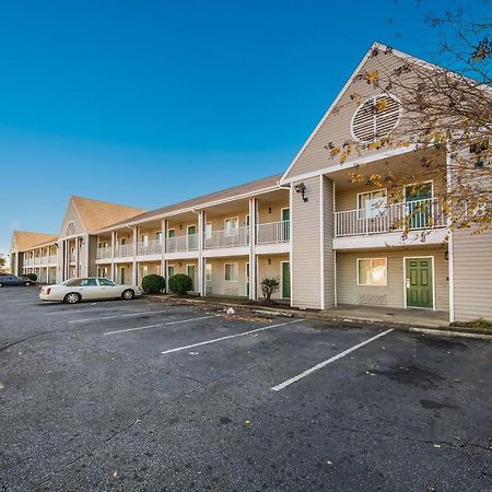 Hometowne Studios By Red Roof Spartanburg - Asheville Highway Southern Shops 外观 照片